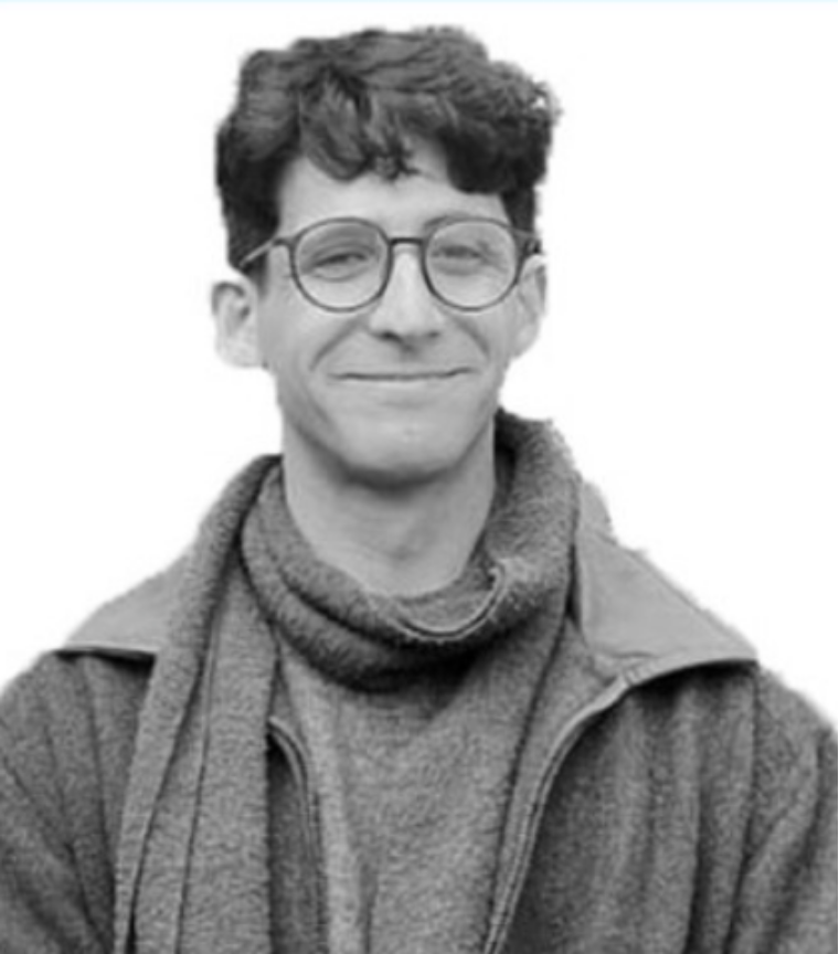 Retrato de Raúl durante su formación en Sociología
